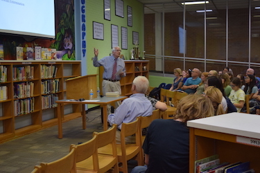 Prof. Emeritus R. Brantz lecturing at Hardin Park Elementary School, September 2017